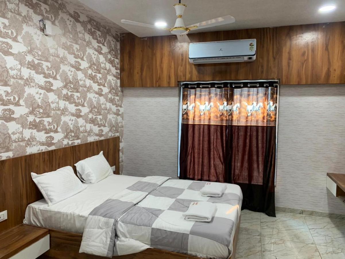 Kesar Hotel Viramgam 外观 照片