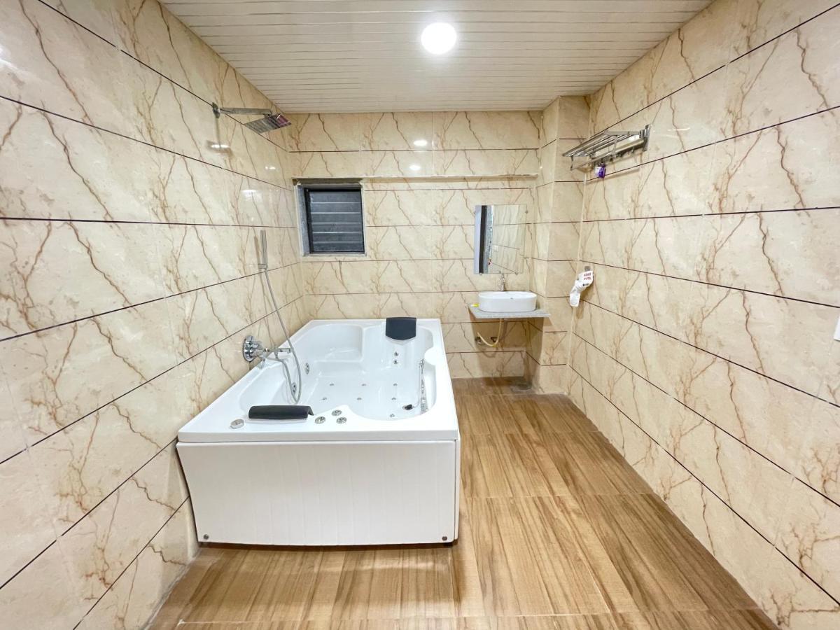 Kesar Hotel Viramgam 外观 照片